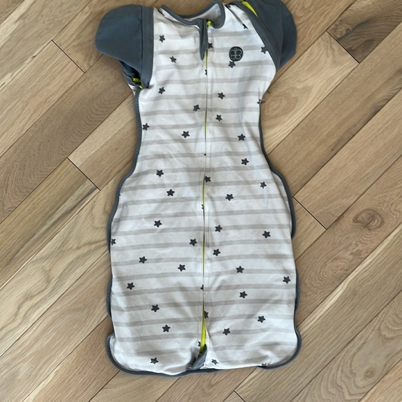 bblüv - Sleep sac Swaddle Up Gray Star Print - Picture 2 of 3